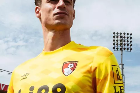 "على سبيل الإعارة".. بورنموث يعلن ضم كيبا قادمًا من تشيلسي